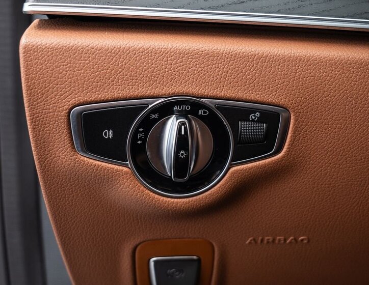 Mercedes-Benz Třídy E 18