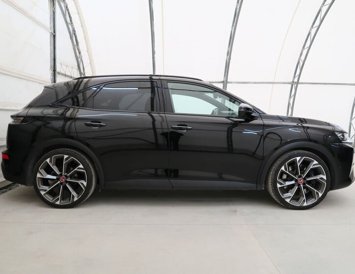 DS Automobiles DS7 Crossback SUV / Terénní 1,6 l 147 kw