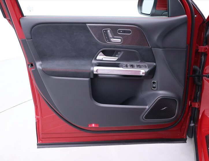 Mercedes-Benz GLB SUV / Terénní 2,0 l 110 kw