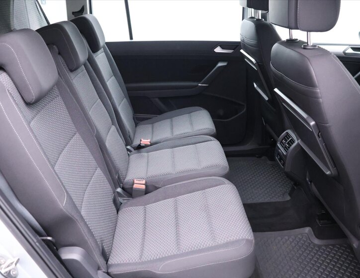 Volkswagen Touran 14