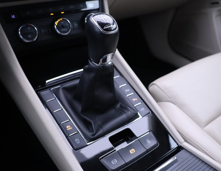 Škoda Superb Liftback 2,0 l 110 kw