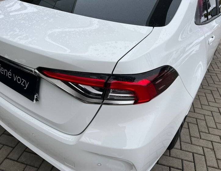 Toyota Corolla Sedan 1,5 l 92 kw