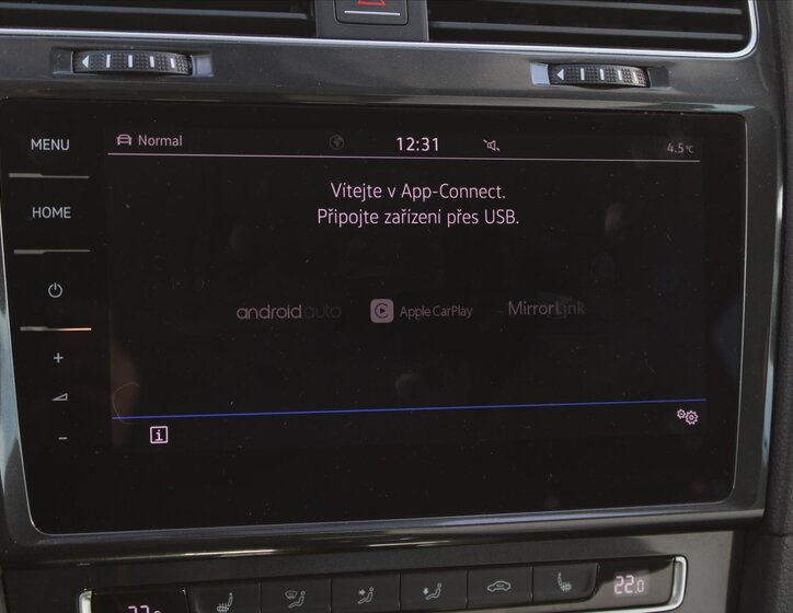 Volkswagen e-Golf 18