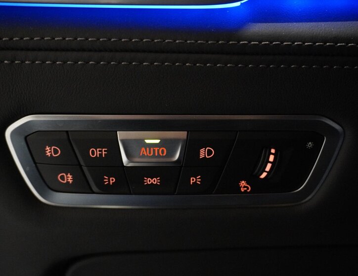 BMW X6 SUV 3,0 l 250 kw