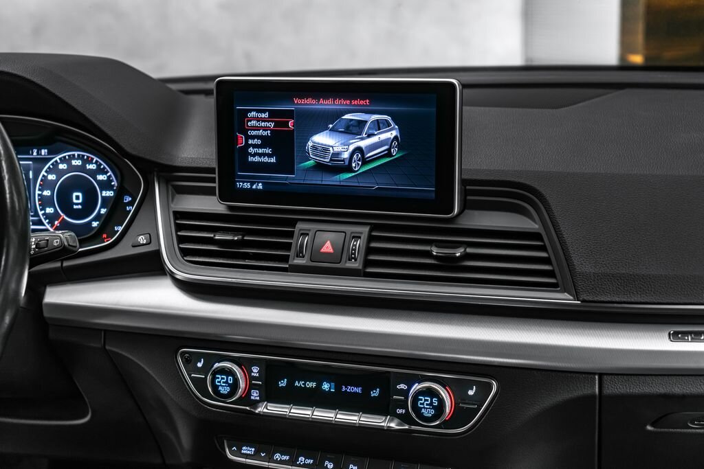 Audi Q5 SUV / Terénní 2,0 l 140 kw