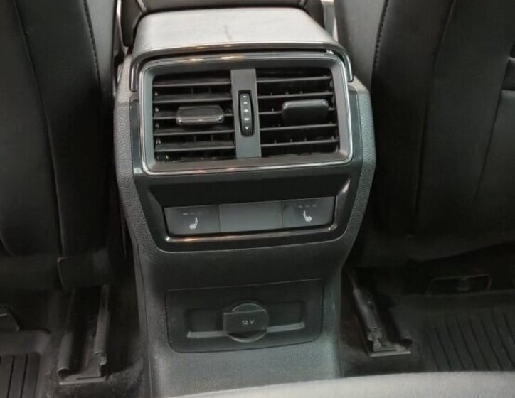 Škoda Karoq SUV 0,0 0