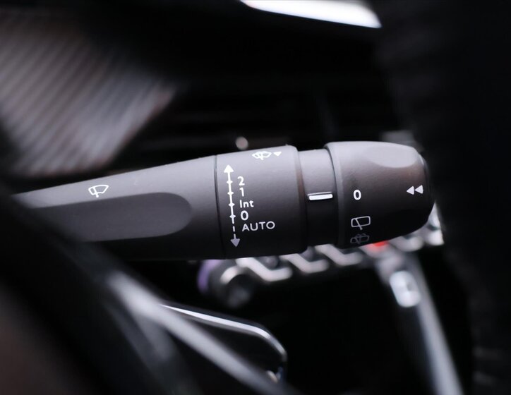 Peugeot 2008 SUV / Terénní 1,2 l 74 kw