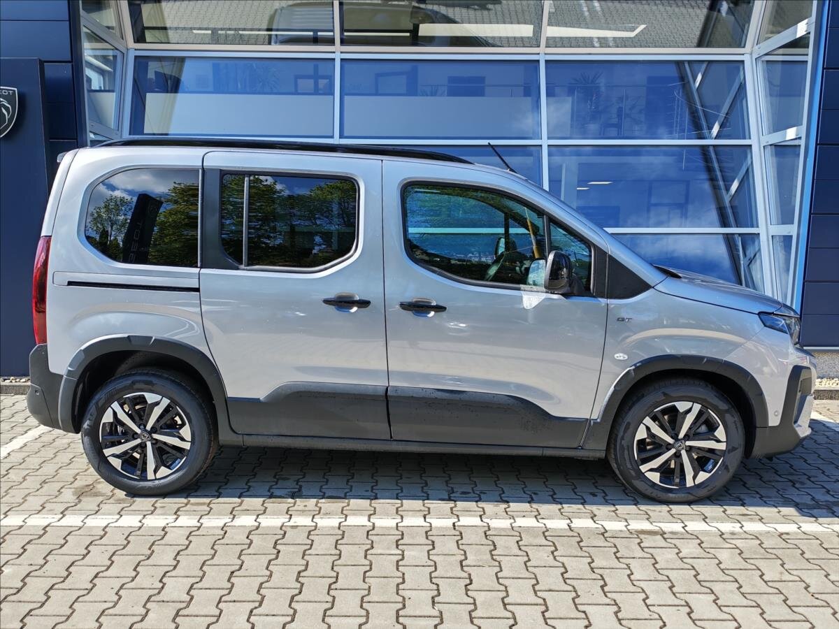 Peugeot Rifter MPV 1,5 l 96 kw