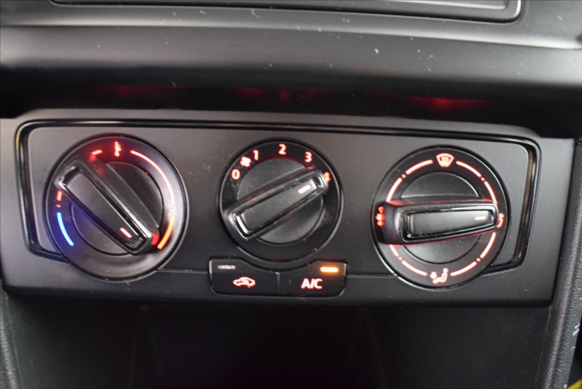 Volkswagen Polo Hatchback 999,0 44 kw