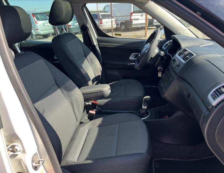Škoda Roomster 11