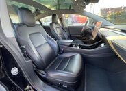 Tesla Model 3 Sedan 0,0 239 kw