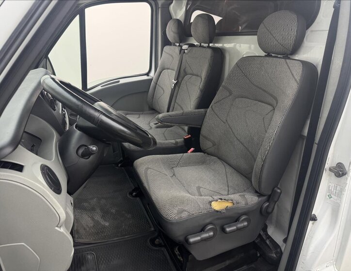 Renault Master Skříň 2,5 l 74 kw