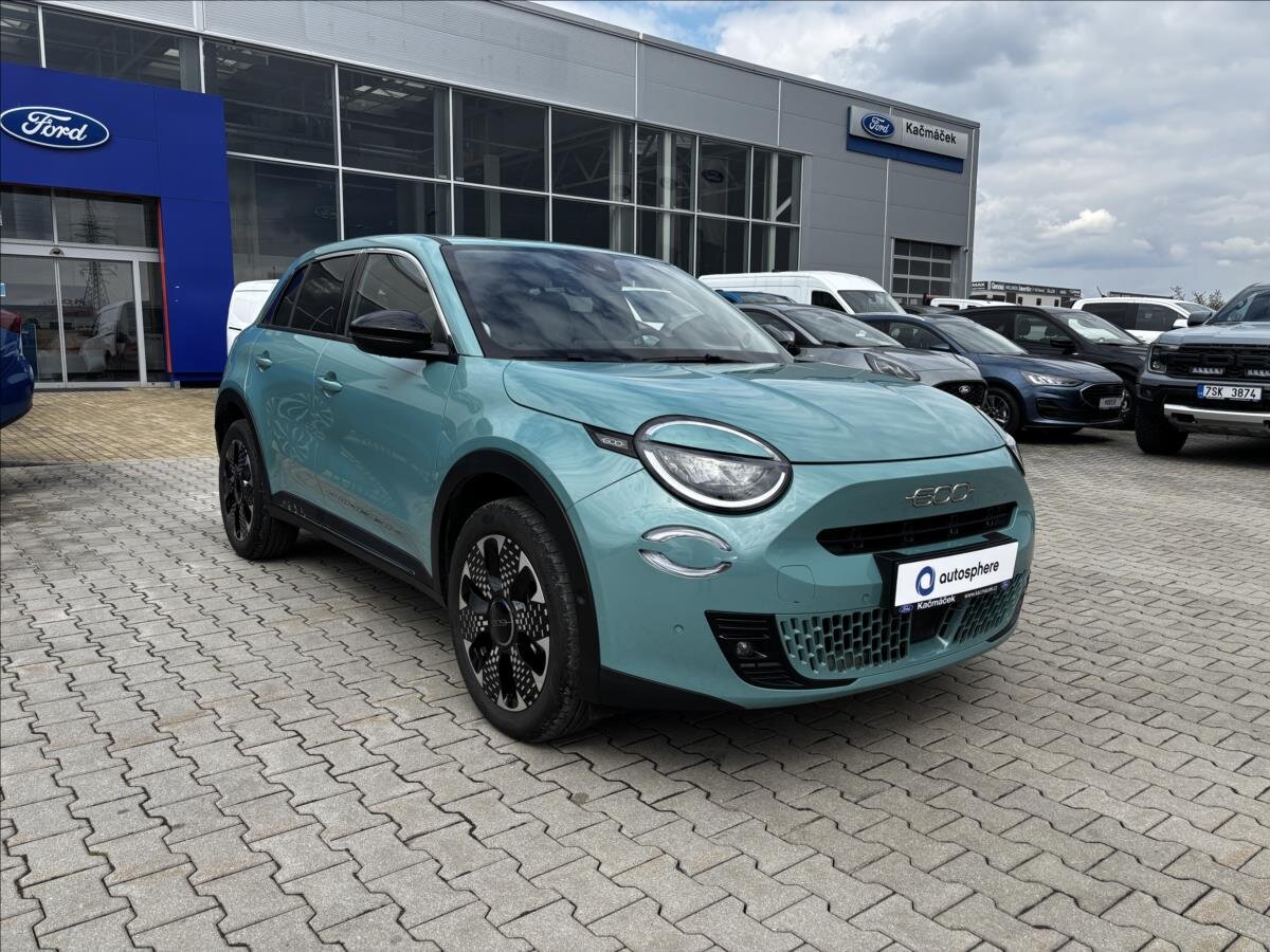 Fiat 600 SUV / Terénní 1,2 l 100 kw