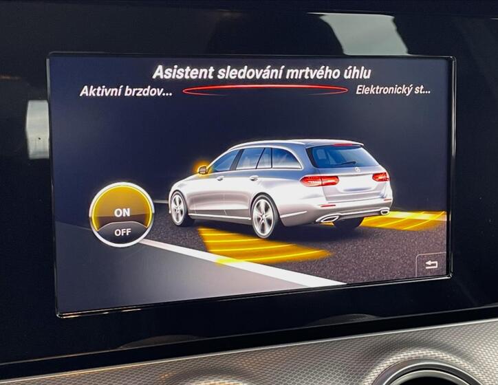 Mercedes-Benz Třídy E 18