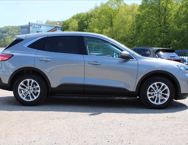 Ford Kuga SUV / Terénní 1,5 l 110 kw