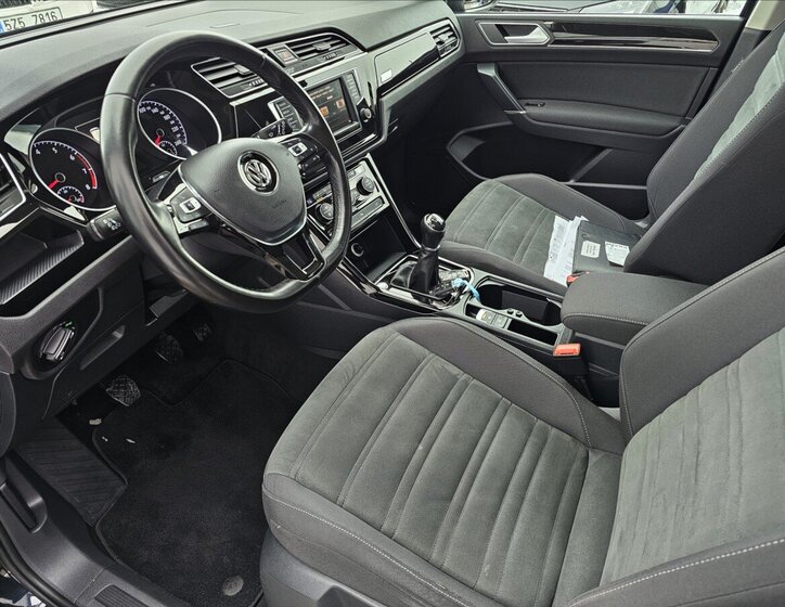 Volkswagen Touran 11