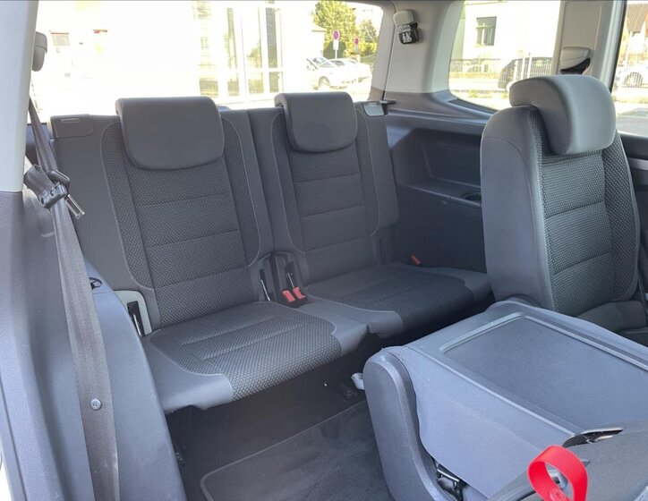 Volkswagen Touran MPV 1,6 l 77 kw