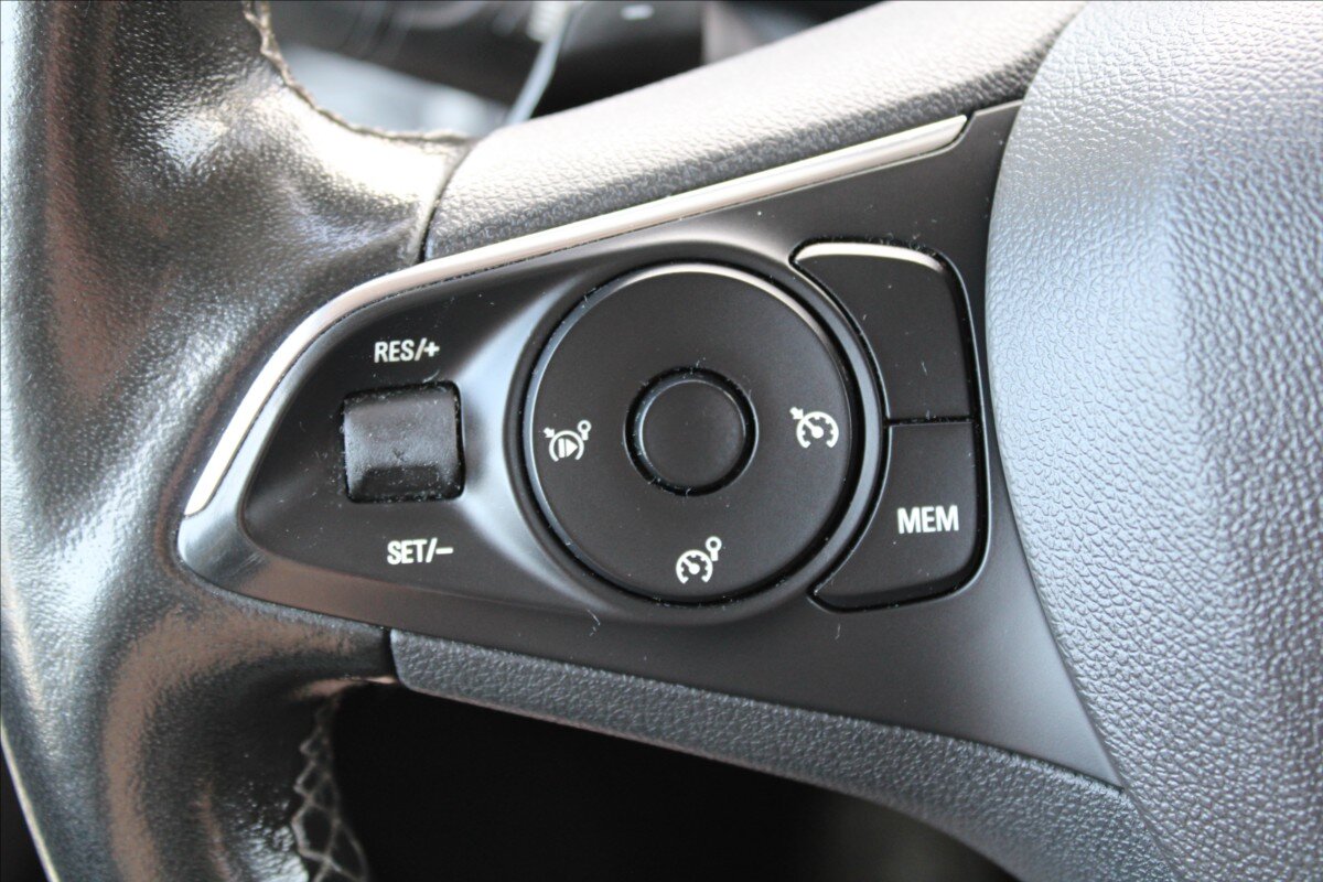 Opel Combo MPV 1,5 l 96 kw