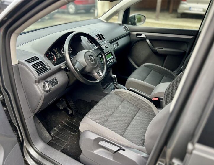 Volkswagen Touran MPV 1,6 l 77 kw
