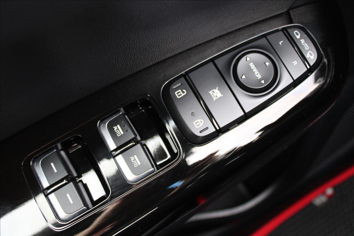 KIA Sportage SUV / Terénní 2,0 l 136 kw