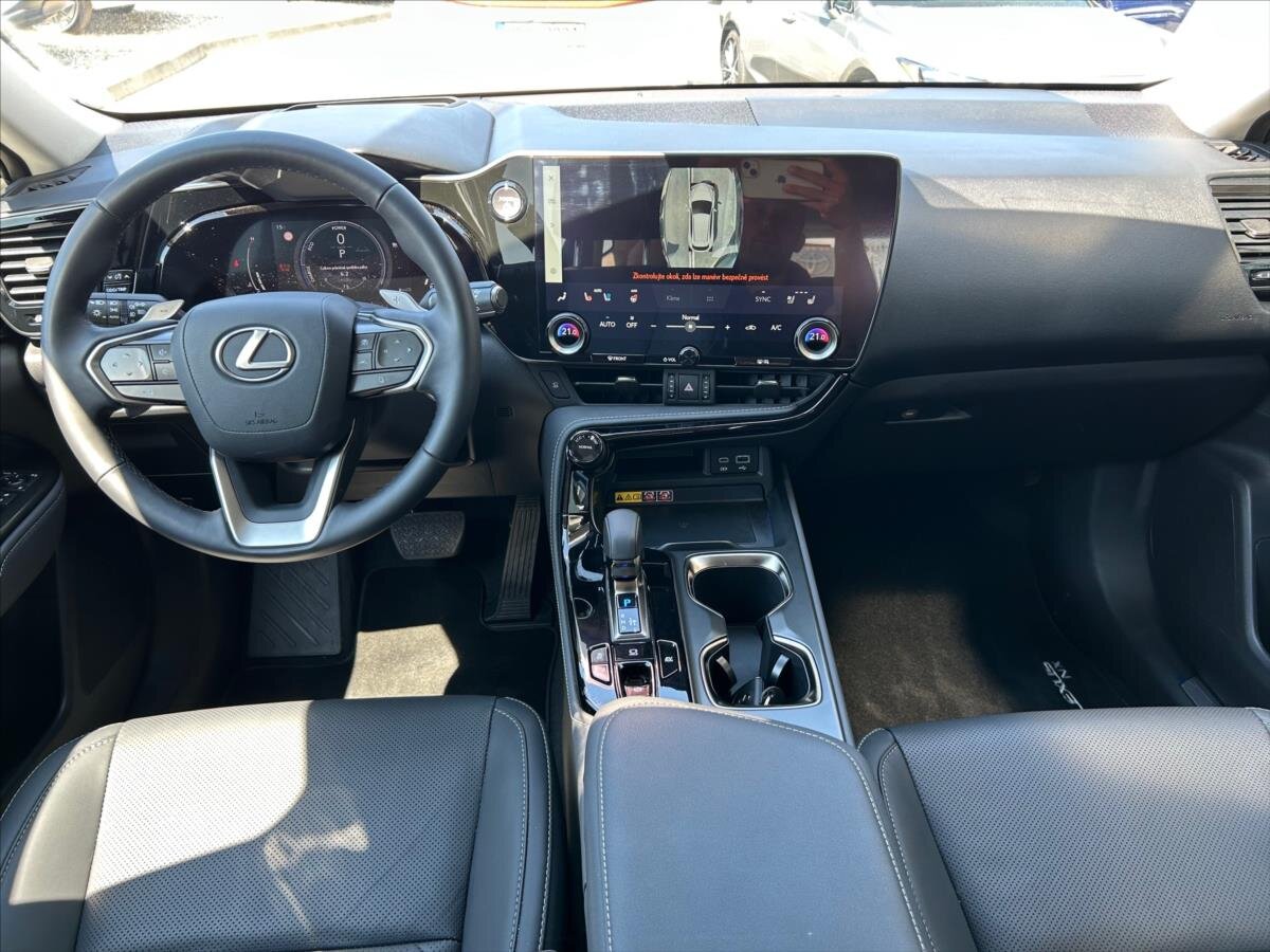 Lexus NX 350h SUV 2,5 l 179 kw