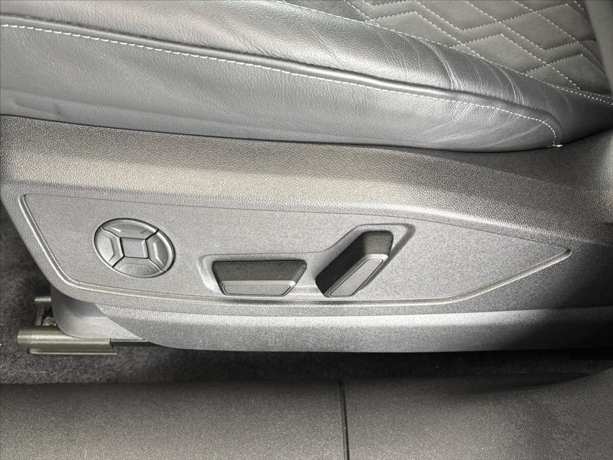 Audi Q5 SUV / Terénní 2,0 l 150 kw