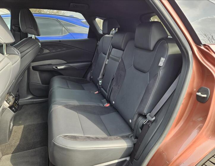 Lexus RX 500h 23