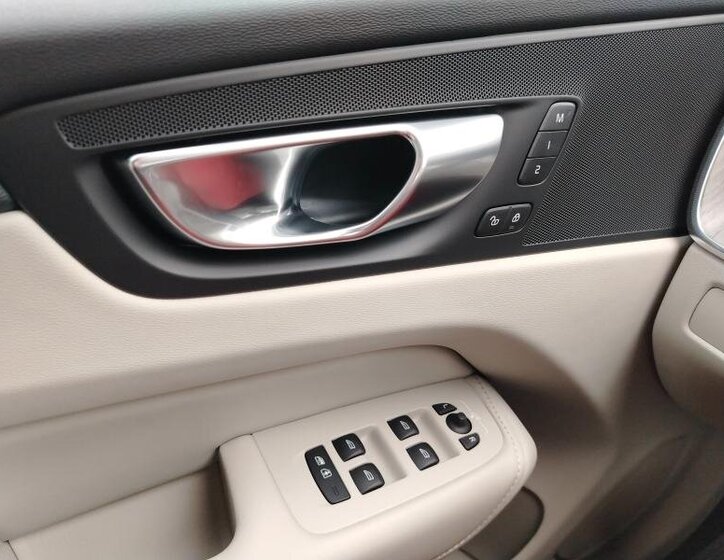 Volvo XC60 SUV 2,0 l 145 kw