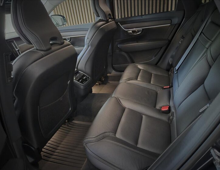 Volvo V90 Kombi 2,0 l 177 kw