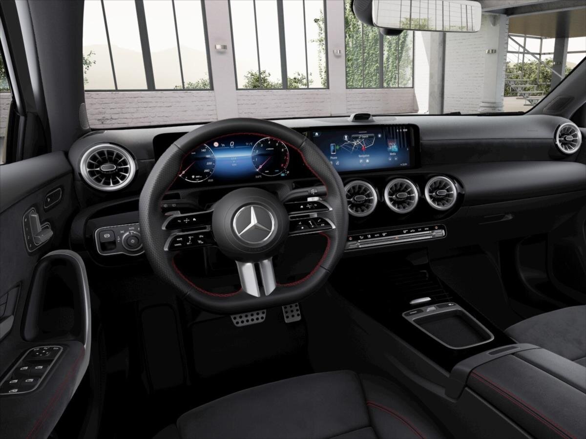 Mercedes-Benz Třídy A Hatchback 1,3 l 120 kw