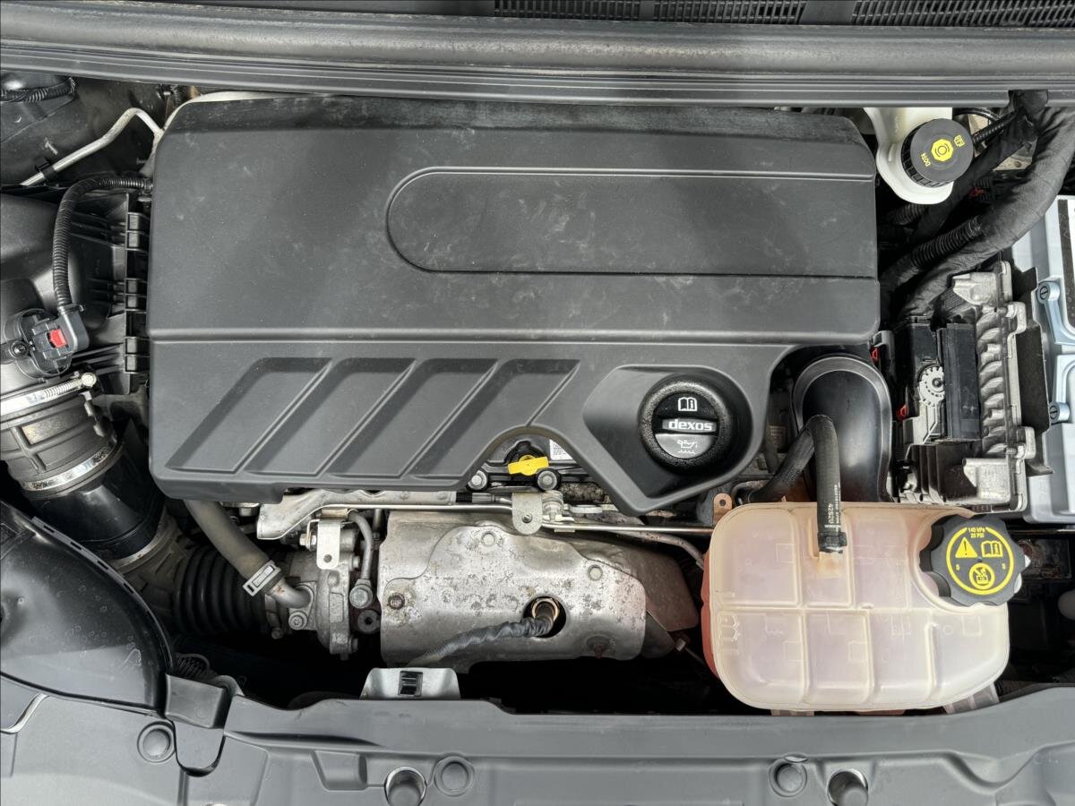 Opel Mokka SUV / Terénní 1,6 l 81 kw