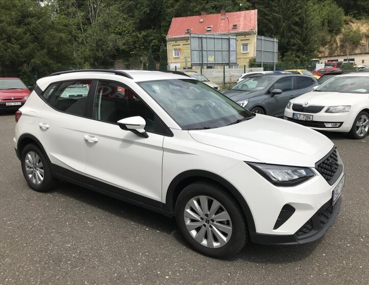 Seat Arona 4