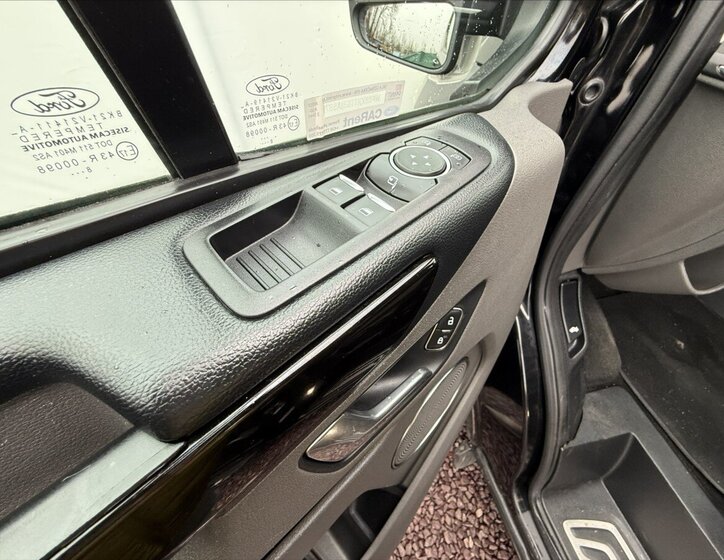 Ford Tourneo Custom MPV 2,0 l 125 kw