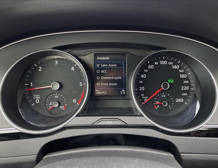 Volkswagen Passat Kombi 2,0 l 140 kw