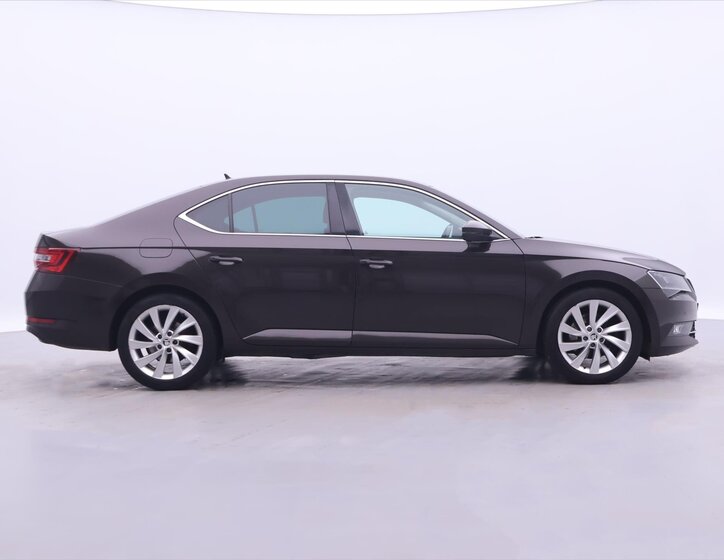 Škoda Superb Liftback 2,0 l 110 kw