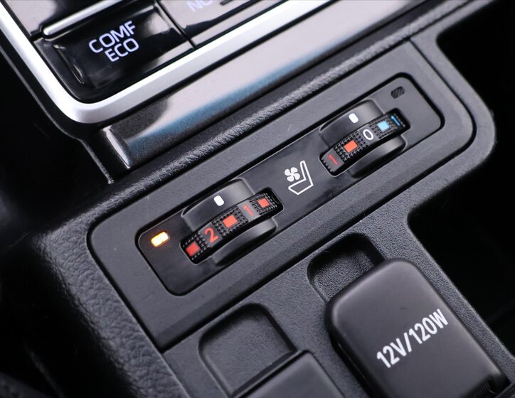 Toyota Land Cruiser SUV / Terénní 2,8 l 150 kw