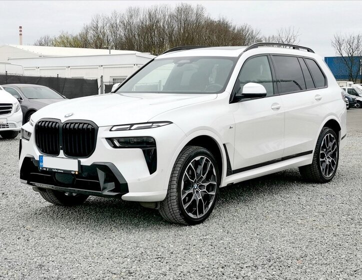 BMW X7 1