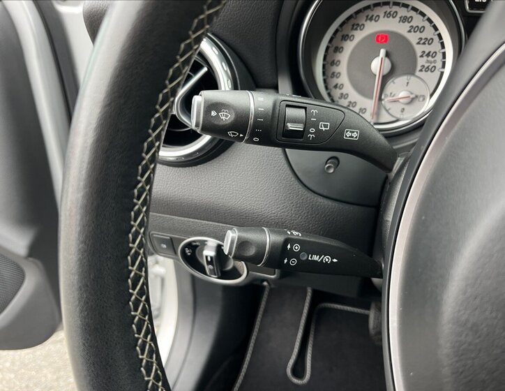 Mercedes-Benz GLA Hatchback 1,6 l 115 kw