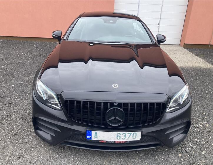 Mercedes-Benz Třídy E 2