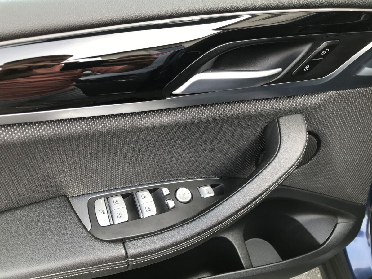 BMW X3 SUV / Terénní 2,0 l 140 kw