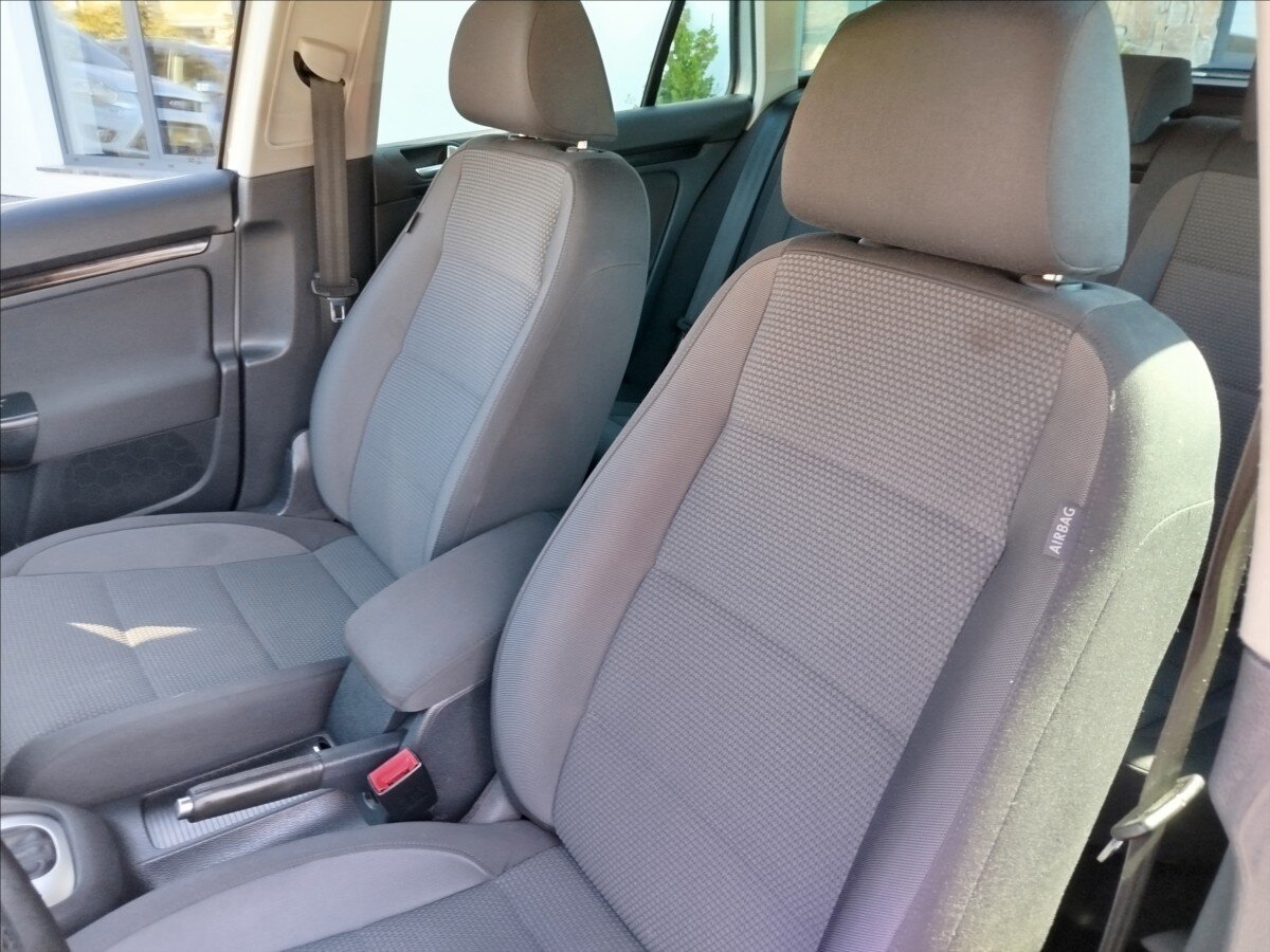 Volkswagen Golf Kombi 2,0 l 103 kw