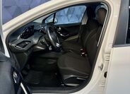 Peugeot 208 11