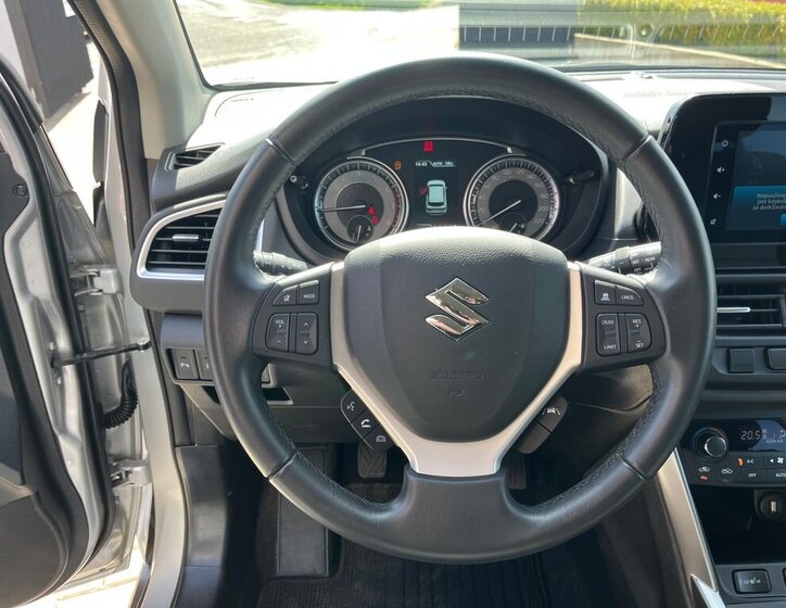 Suzuki S-Cross SUV / Terénní 1,4 l 95 kw