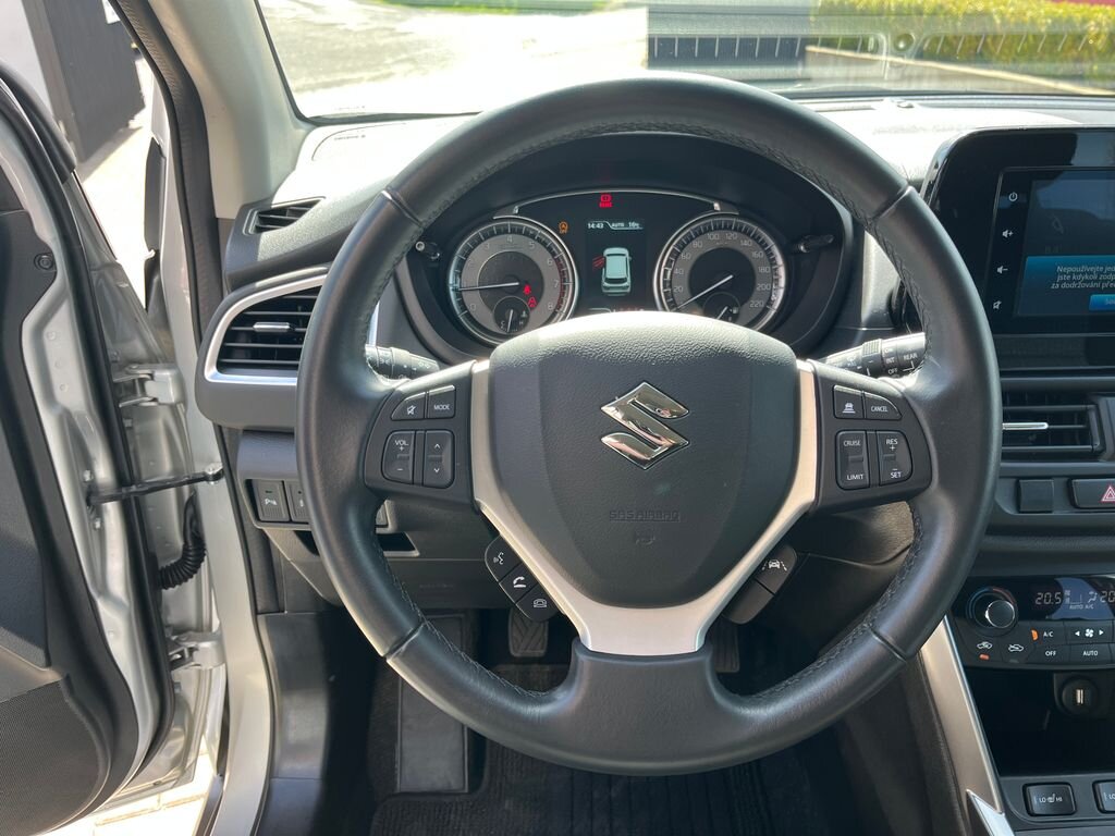 Suzuki S-Cross SUV / Terénní 1,4 l 95 kw
