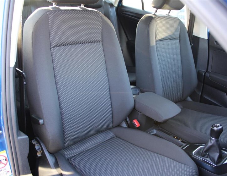 Volkswagen T-Roc SUV 1,6 l 85 kw