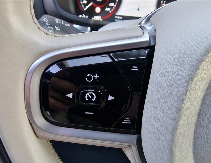 Volvo V60 Kombi 2,0 l 140 kw