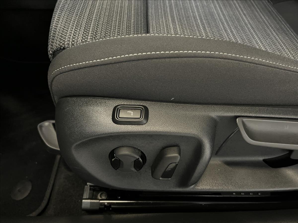 Škoda Superb Liftback 2,0 l 110 kw