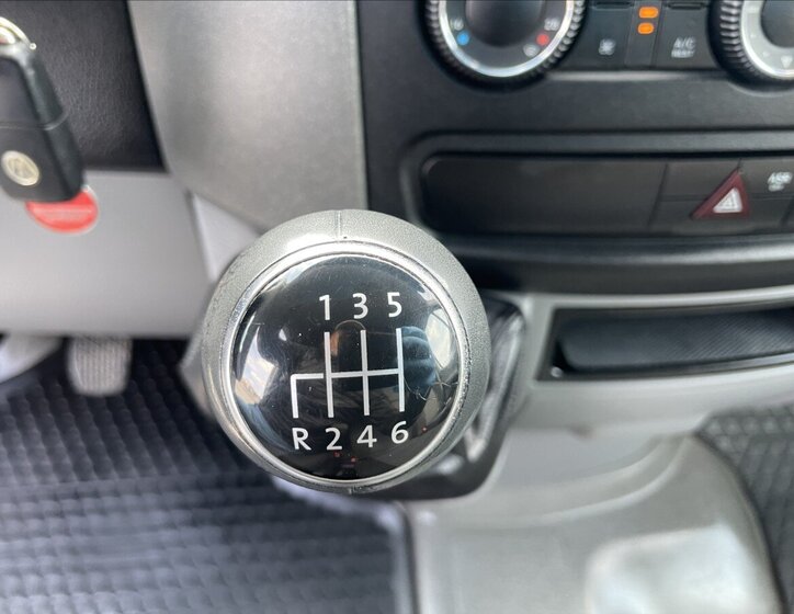 Volkswagen Crafter Skříň 2,0 l 120 kw