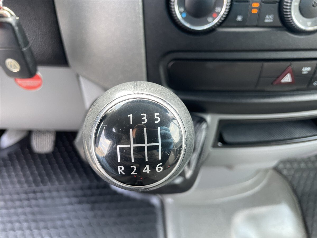 Volkswagen Crafter Skříň 2,0 l 120 kw