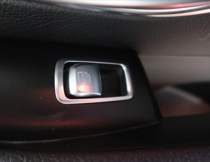 Mercedes-Benz Třídy E Kombi 2,0 l 135 kw